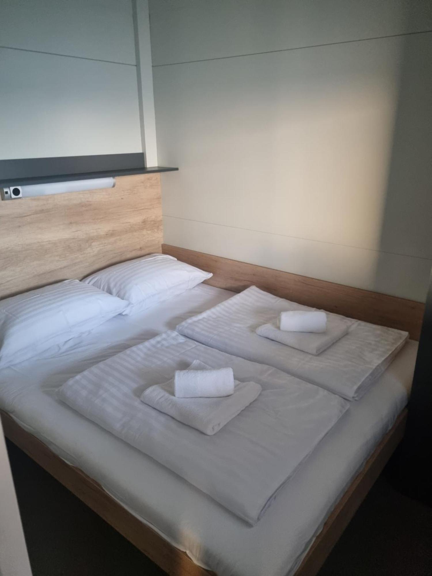 Hipo Camp Mobil Home Arta Pakoštane Esterno foto